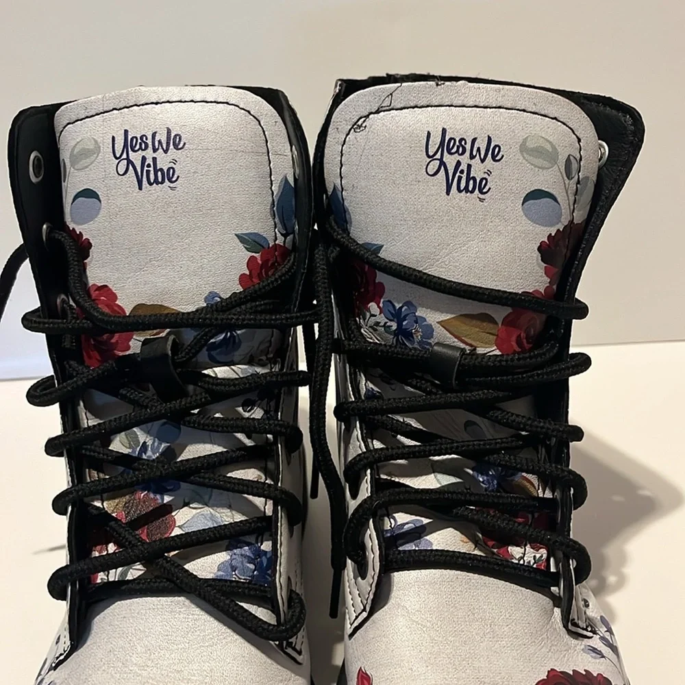 Floral Combat Boots - Picture 4 of 6